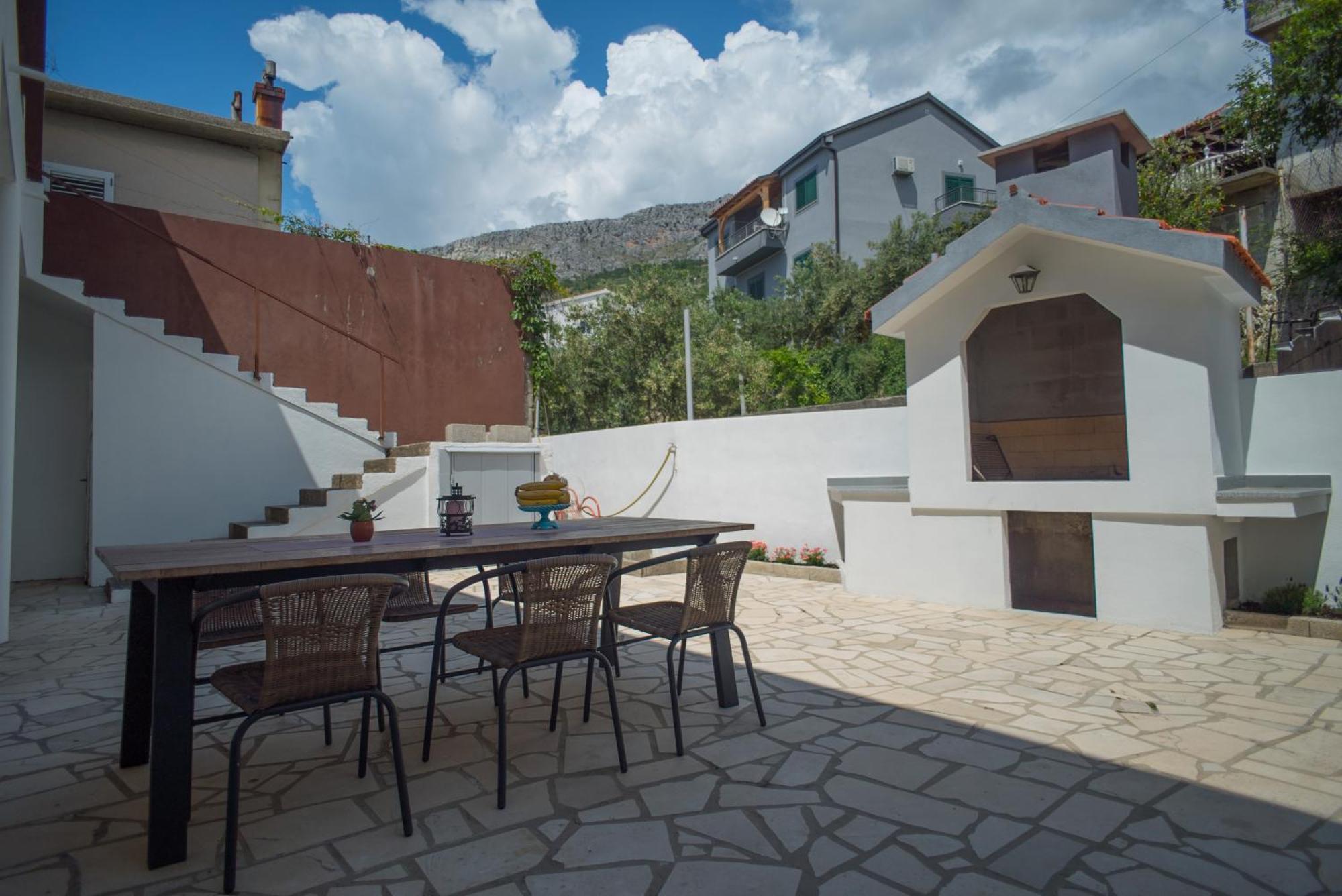 Petrich * Jesenice (Split-Dalmatia)